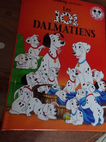 Livre Les 101 Dalmatiens Mickey club du livre