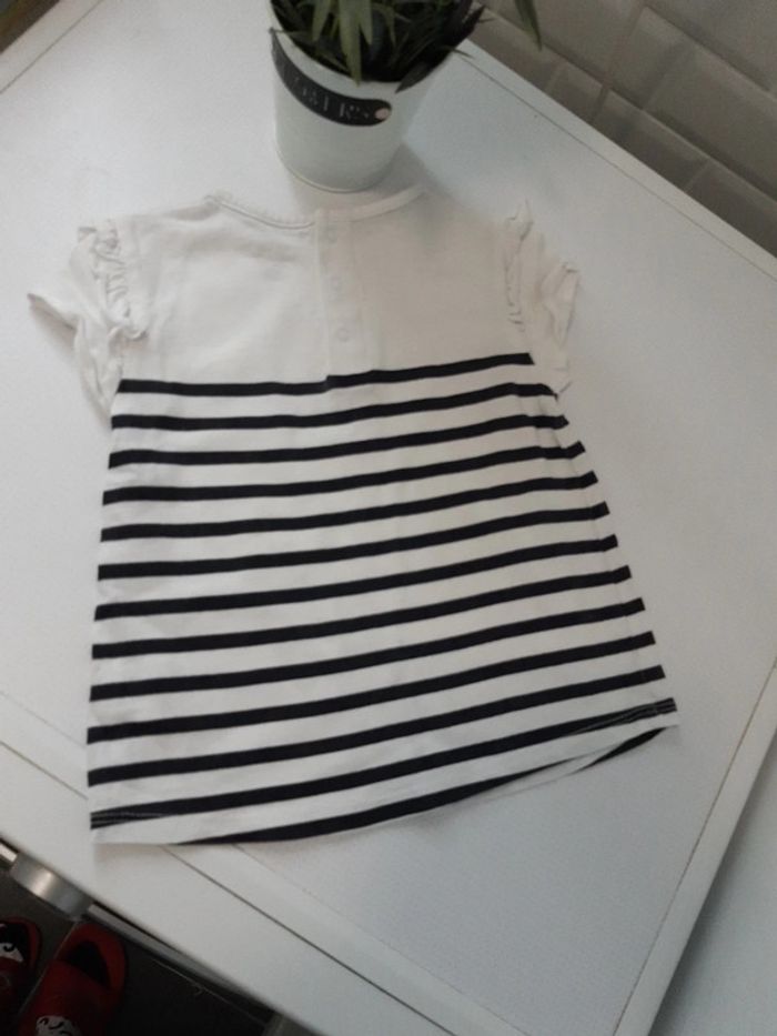 🌸 tee-shirt fille en 2 ans Kiabi 🌸 - photo numéro 3