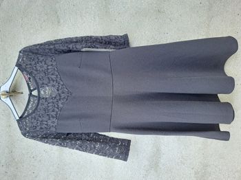 Robe dentelée noire