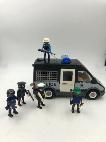 Playmobil Camion de police sonore et lumineux + figurines et accessoires