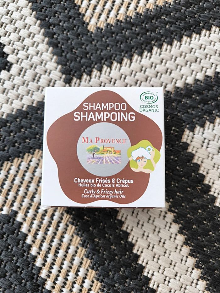 Shampooing solide cheveux frisés et crépus neuf