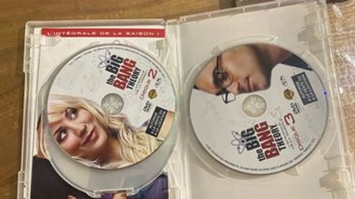DVD Saison 1 The Big Bang Theory - photo numéro 5