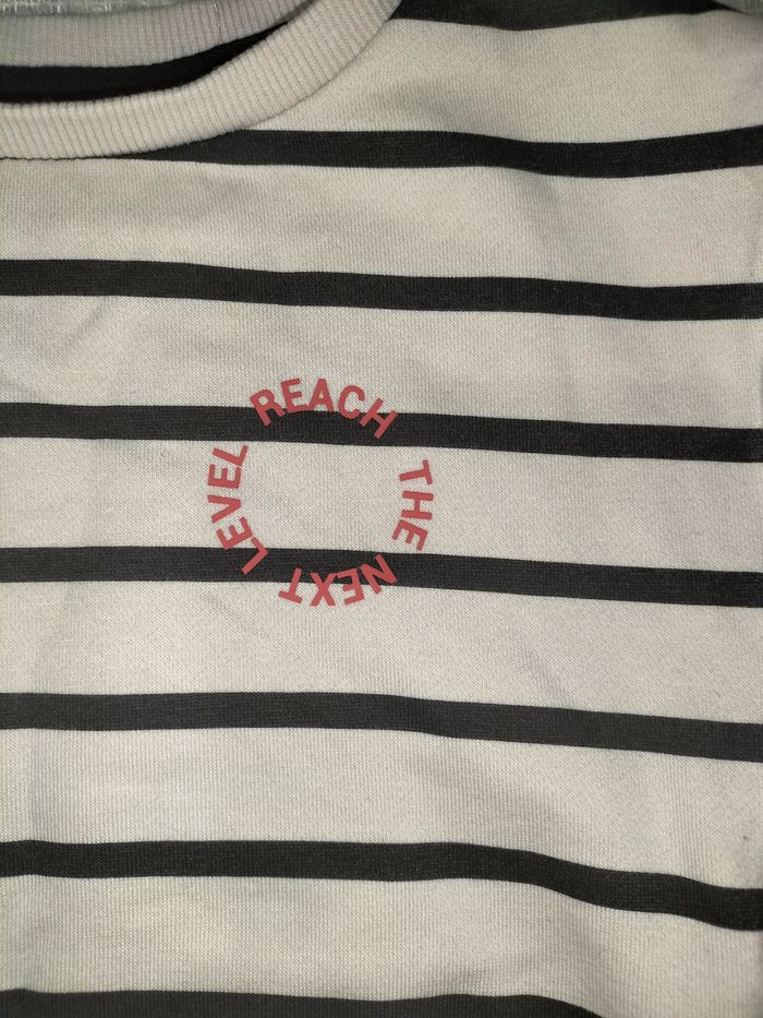 Sweat Kiabi 10 ans - photo numéro 2