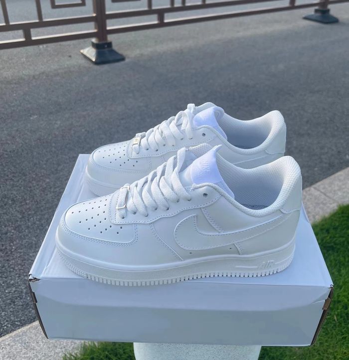 Nike Air Force 1 Low '07 White 43 - photo numéro 2