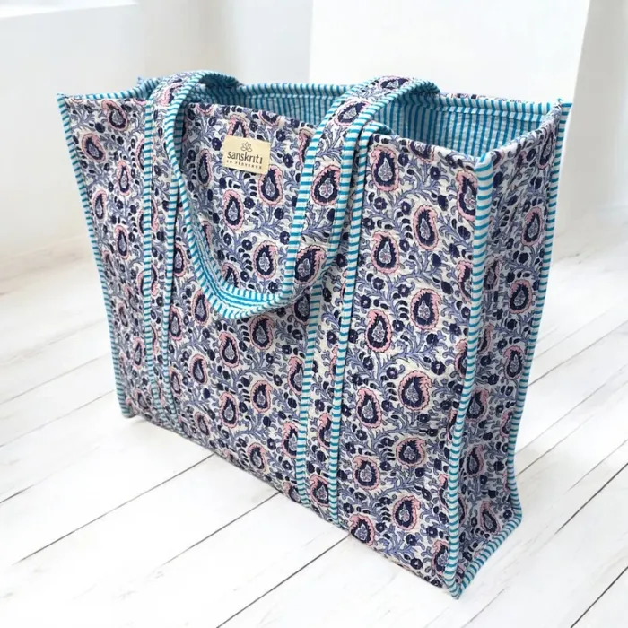 Cabas matelassé reversible. Sac tendance, pratique et écologique - photo numéro 7