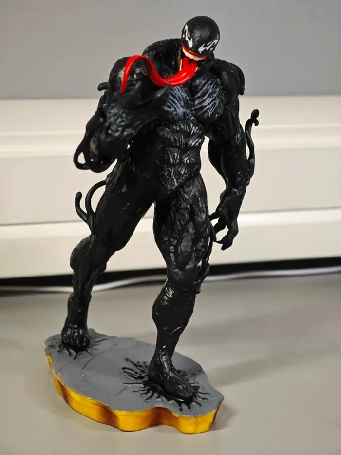 Figurine Venom 18cm neuve sans boîte - photo numéro 7