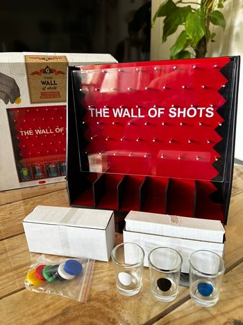 Jeu de boisson Le mur à boire Gifi, Neuf jamais utilisé 