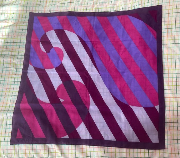 Foulard coloré - photo numéro 1