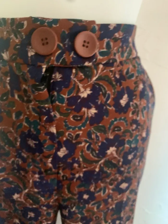Pantalon motifs fleurs camaïeu taille 40 - photo numéro 3