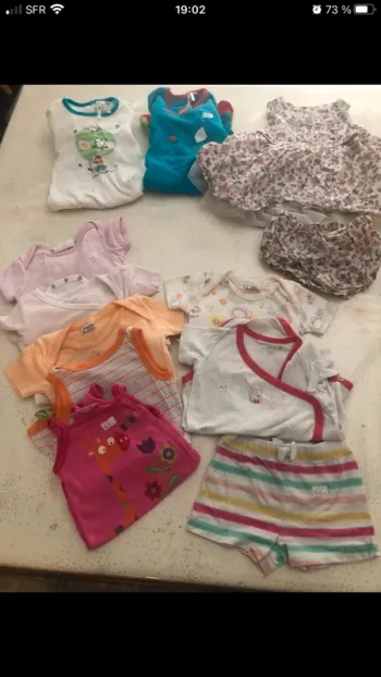 Lot vêtements bébé fille 6 mois