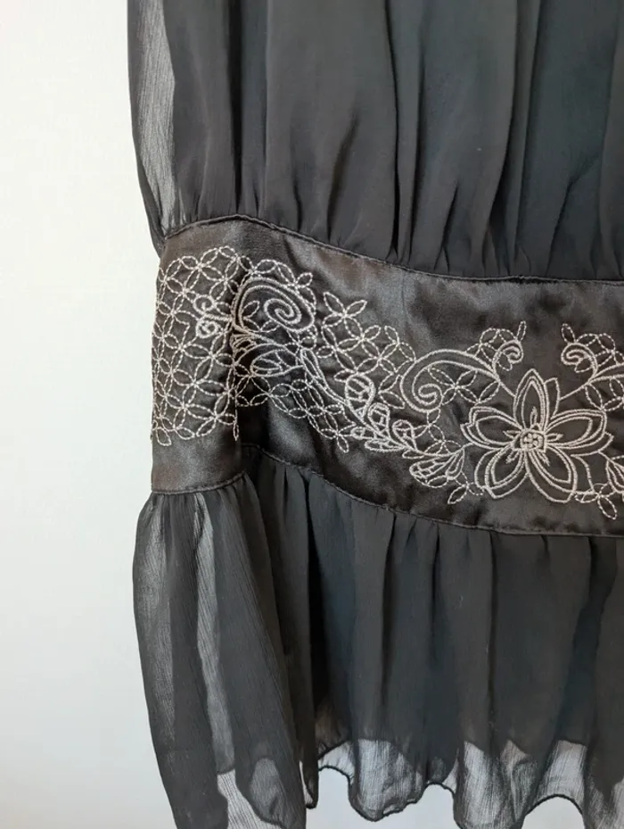 Robe noire sans manches - photo numéro 3