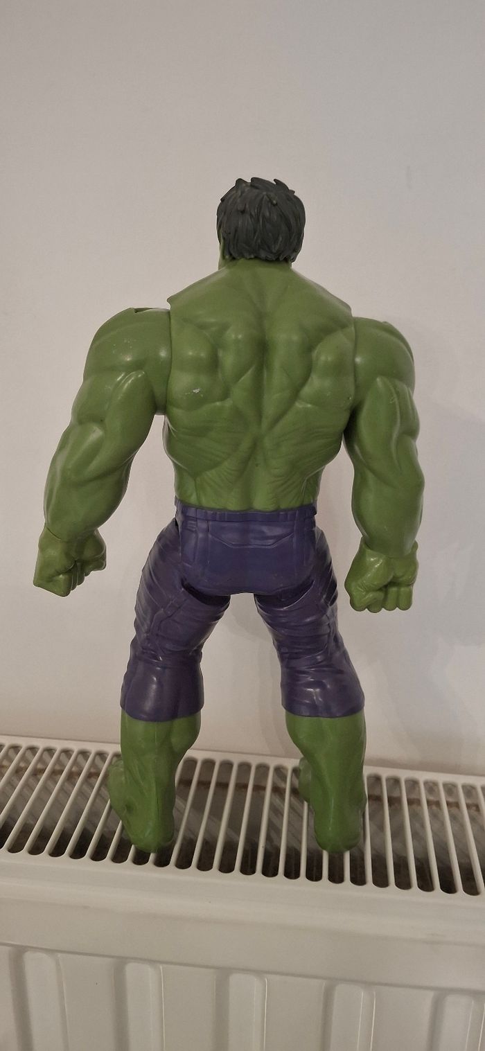 Figurine Marvel – Hulk 30 cm (version classique articulée) - photo numéro 2
