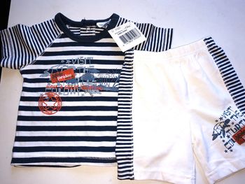 2 ensembles#6 mois#neufs