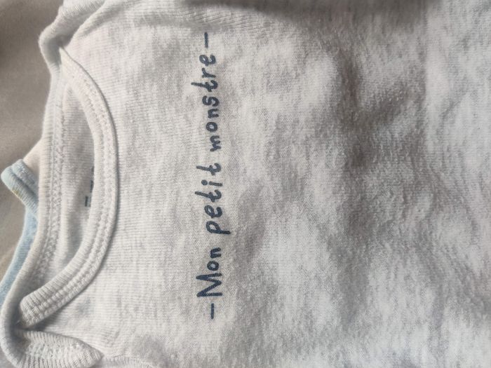 Lot bodies garçon 1/3/6 mois - photo numéro 4