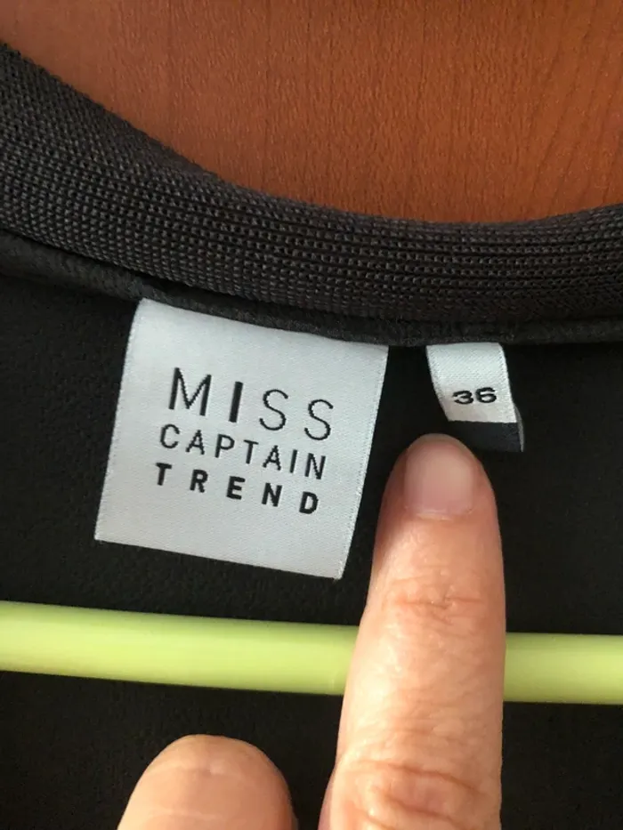 Top Miss Captain en taille 36 - photo numéro 2