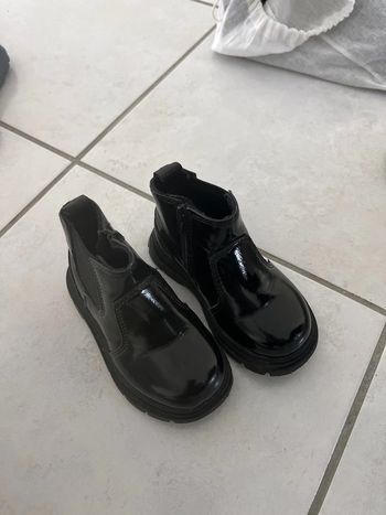 Bottines fille taille 21 Zara tres bonne etat tres peu porté