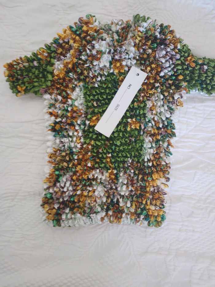 magnifique tee shirt vert a fleurs  neuf - photo numéro 2
