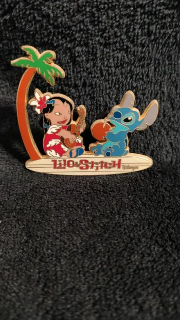Pin's Disney Lilo et Stitch