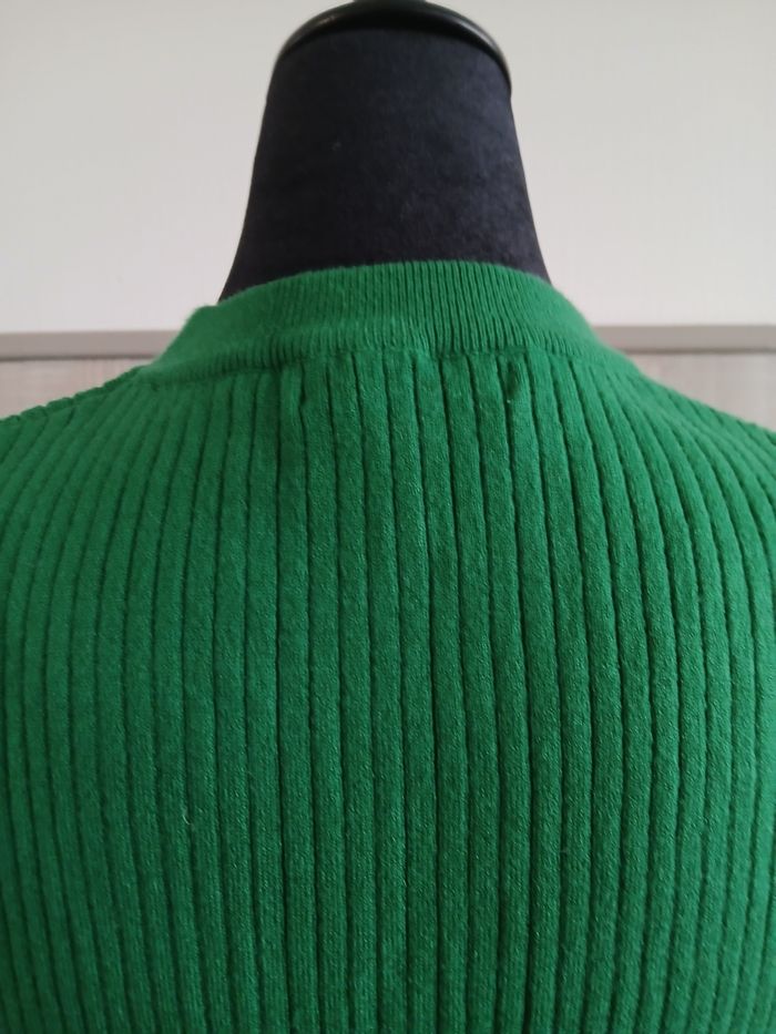 Robe pull verte fleurie Taille M - photo numéro 8