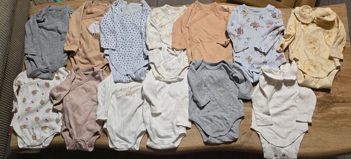 Lot bodie bébé 3 mois