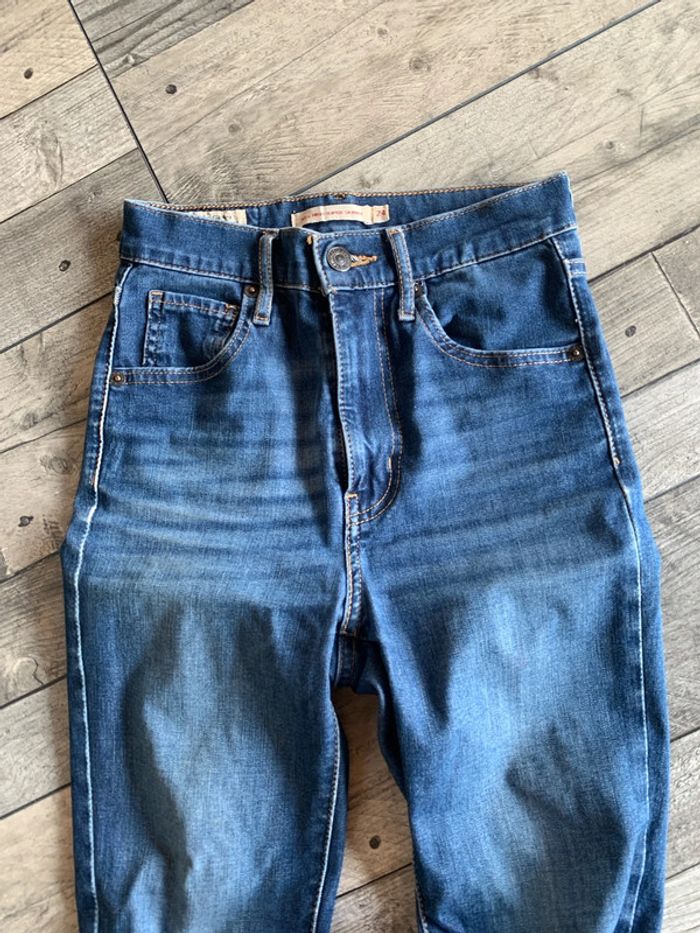 Superbe jeans 👖 - photo numéro 2