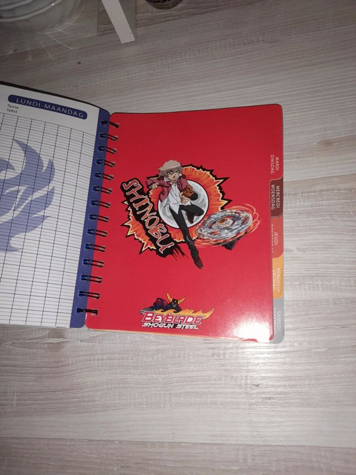 Cahier de texte beyblade shogun Steel - photo numéro 7