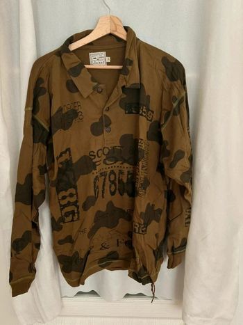 Haut marron à motif