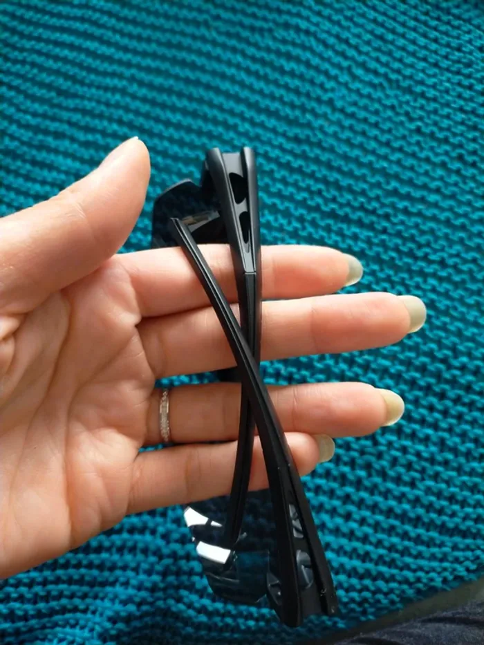 Lunettes de soleil légère - photo numéro 2