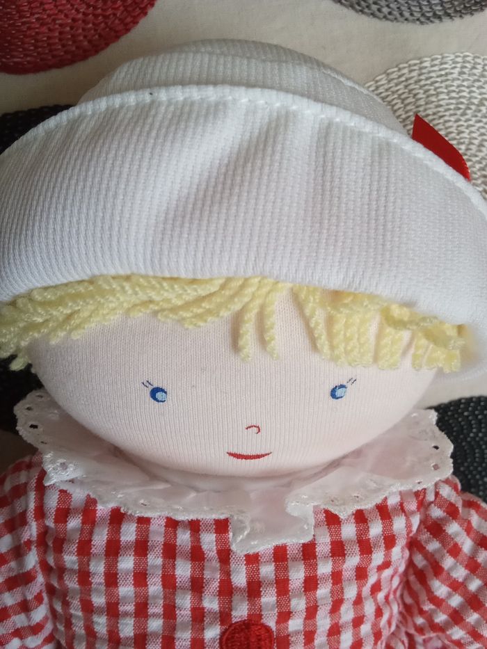 poupée  doudou  Corolle 1999 Philomène 30 cm 12"  ref  00169  chiffon tissu vichy rouge blanche vichy visage peint - photo numéro 2