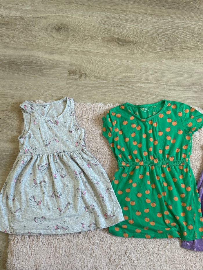 Lots de 4 robes d’été fille 5 ans - photo numéro 2