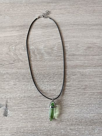 Collier pierre neuf
