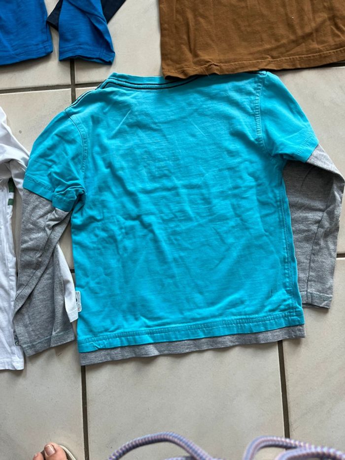 Lot de 6 hauts garçon 8 ans - photo numéro 11