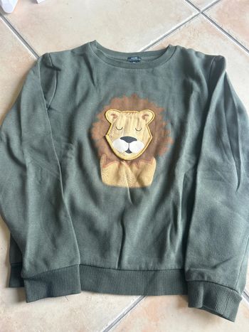 Sweat lion kiabi 10 ans