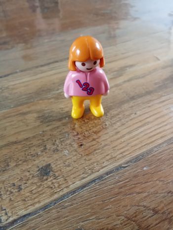 Petite fille playmobil 123