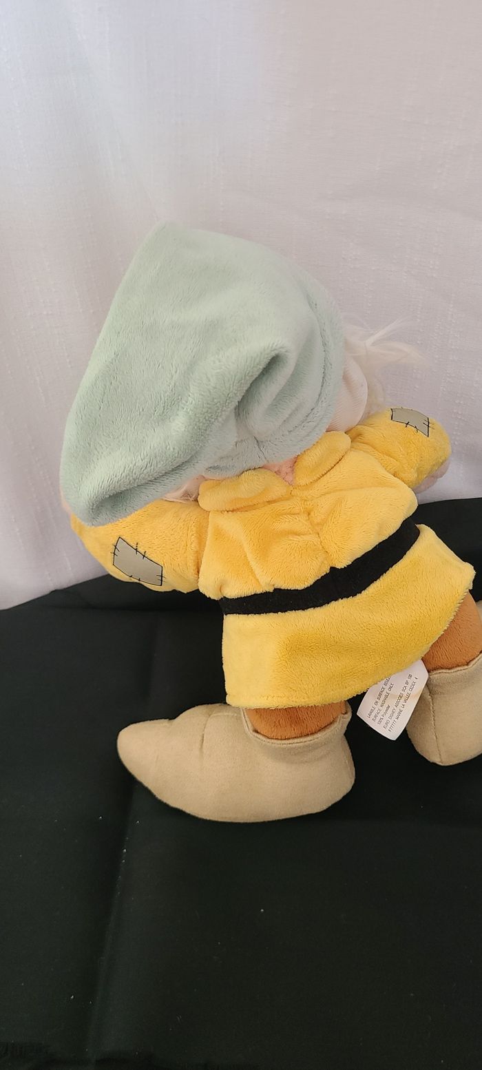 Peluche Disney Bashful Blanche-Neige Les 7 Nains, modèle vintage - photo numéro 6