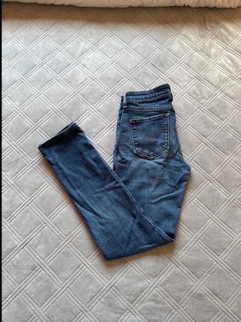 Jean slim bleu Levi’s - taille 38 Demi Curve - très bon état