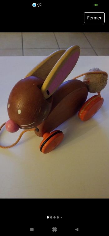 Jouet    en bois à tirer  avec une corde