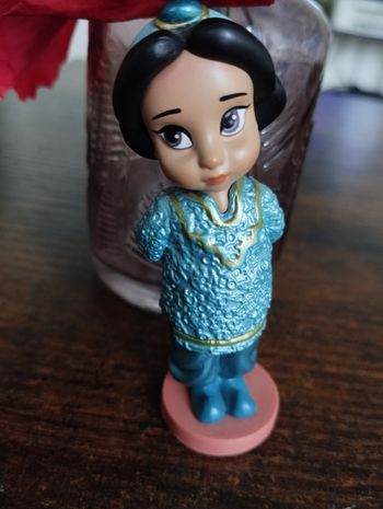 Petite figurine jasmine, 