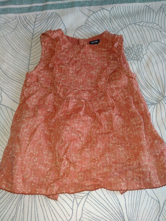 Blouse sans manches Kiabi taille 24 mois