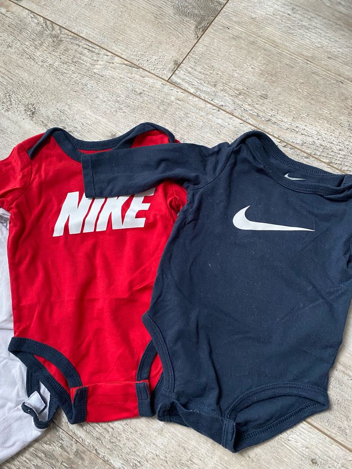Ensemble nike