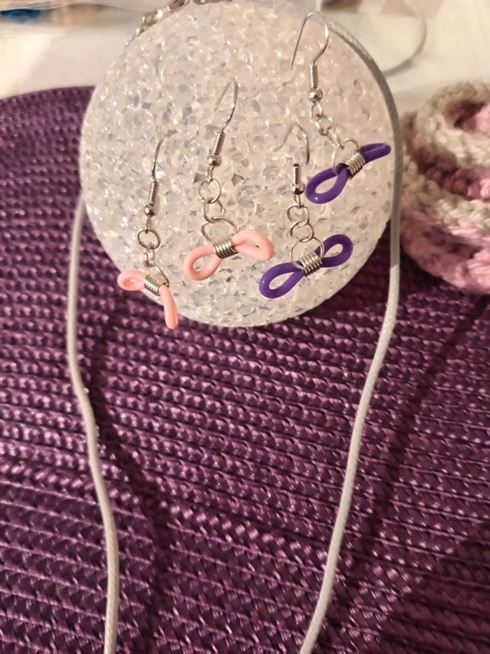 Collier et bloucles d'oreilles - photo numéro 2
