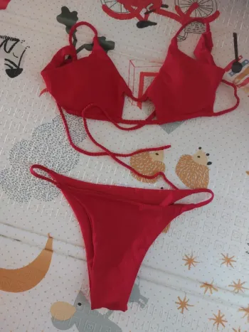 Maillot de bain rouge