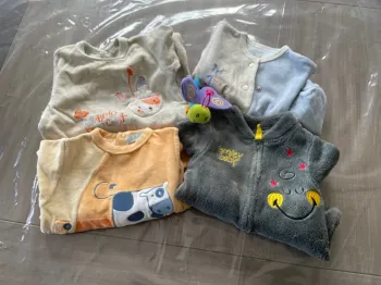 Lot de 4 pyjamas 3 mois