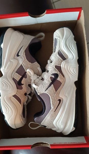 W Nike tech hera 35,5 neuves