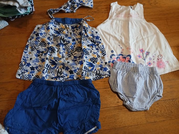 Lot vêtements fille 6 mois - photo numéro 2