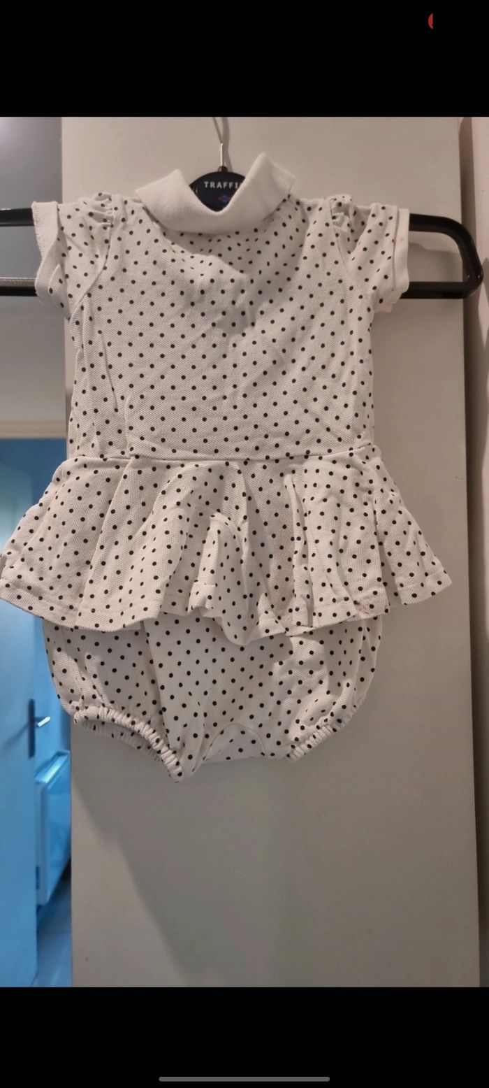 Robe barboteusse raph lauren bébé taille 9 mois - photo numéro 3