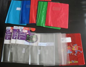 LOT DE 17 PETITS PROTÈGES CAHIERS - n°55