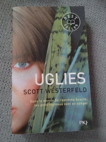 Scott westerfeld - Uglies