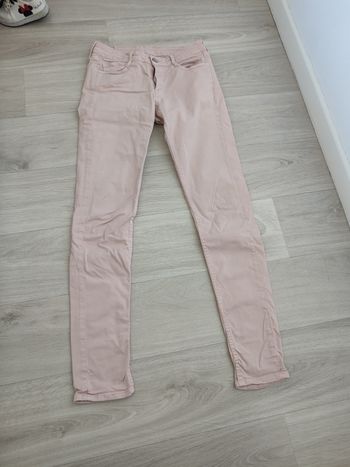 Style jeans rose pâle