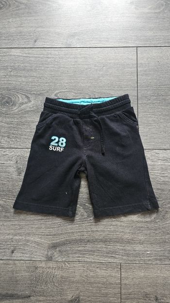 Short 2 ans